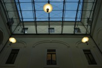 la corte interna e la vetrata