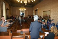 la sala del consiglio durante la proclamazione degli eletti