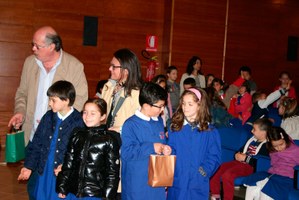donaci un libro7