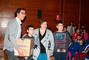 donaci un libro8