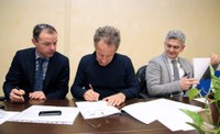 La firma dell'accordo