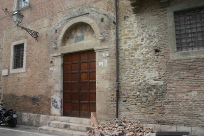 Casa del Mutilato - Particolare della Madonnina